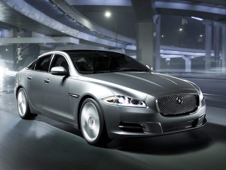  Jaguar XJ 2009 года  (фото 17 из 142)